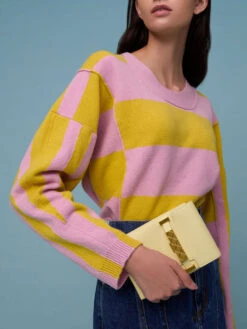 Sabrina Envelope Phone Pouch -Charles & Keith 2022 L3 CK6 70770558 95 4